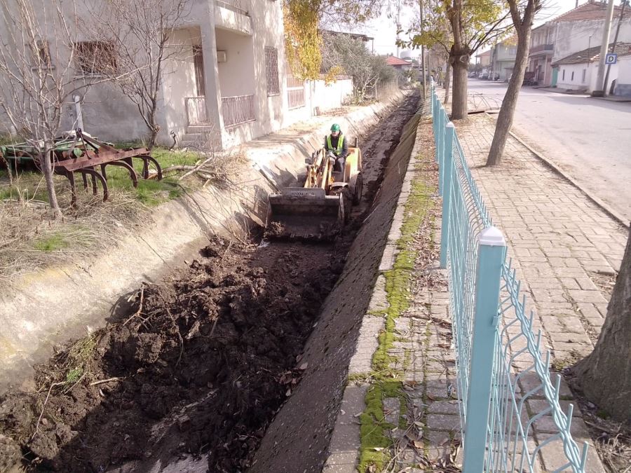 Mecidiye’de dere temizliği yapıldı