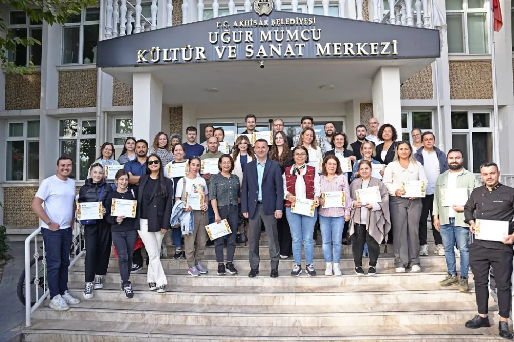 DİJİTALLEŞEN AKHİSAR” EĞİTİMİ, LEZİZ AKHİSAR FESTİVALİ ÖNCESİ GERÇEKLEŞTİRİLDİ