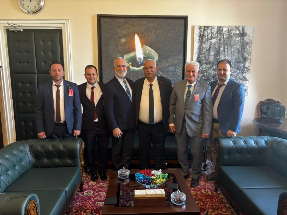 YENİŞEHİRLİOĞLU, MHP AKHİSAR İLÇE TEŞKİLATINI TBMM’DE AĞIRLADI