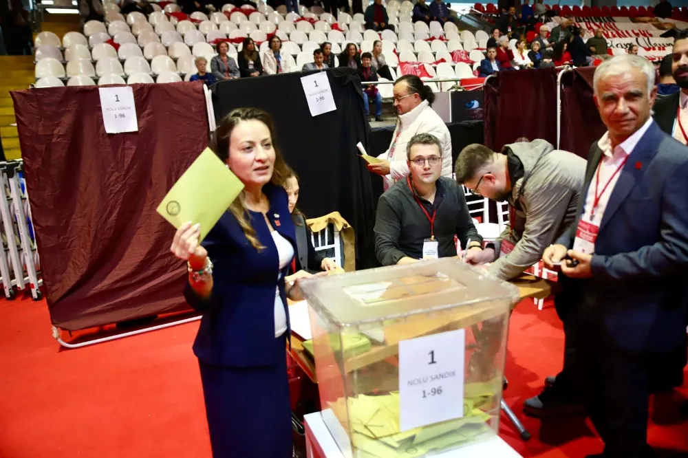 CHP MANİSA’DA KONGRE TAMAMLANDI