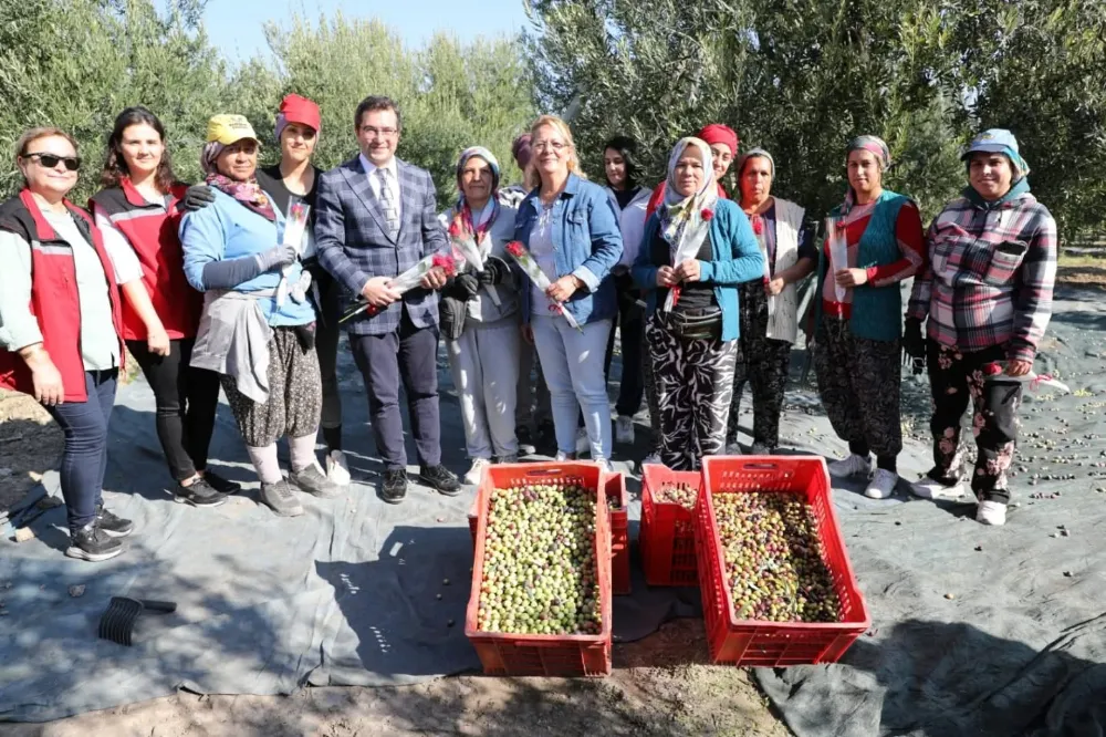 DÜNYA KADIN ÇİFTÇİLER GÜNÜ SAHADA KUTLANDI