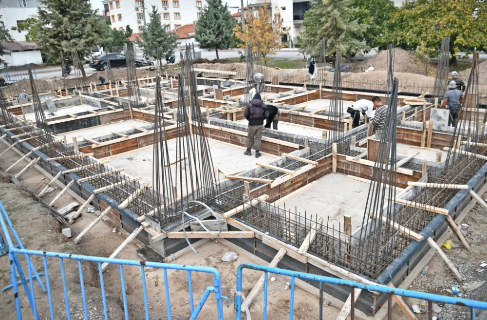 AKHİSAR BELEDİYESİ’NİN ÜÇ BÜYÜK YATIRIMINDA ÇALIŞMALAR HIZLA DEVAM EDİYOR