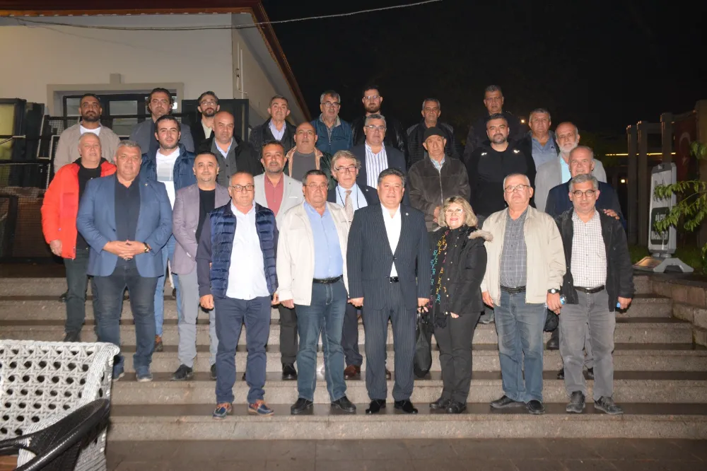 AKHİSAR DOSTLAR MECLİSİ’NDE ZEYTİNYAĞI SÖYLEŞİSİ