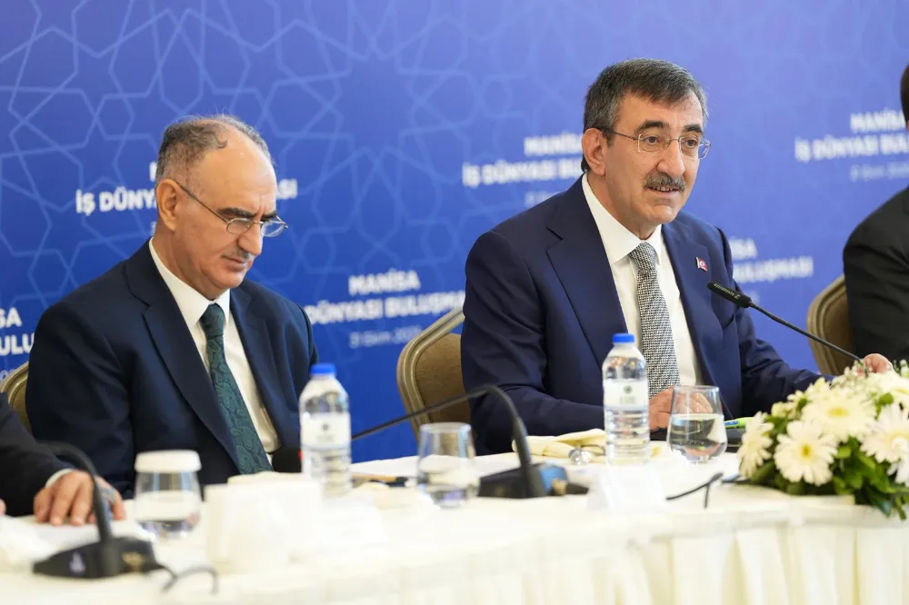 CUMHURBAŞKANI YARDIMCISI CEVDET YILMAZ MANİSA İŞ DÜNYASI İLE BULUŞTU