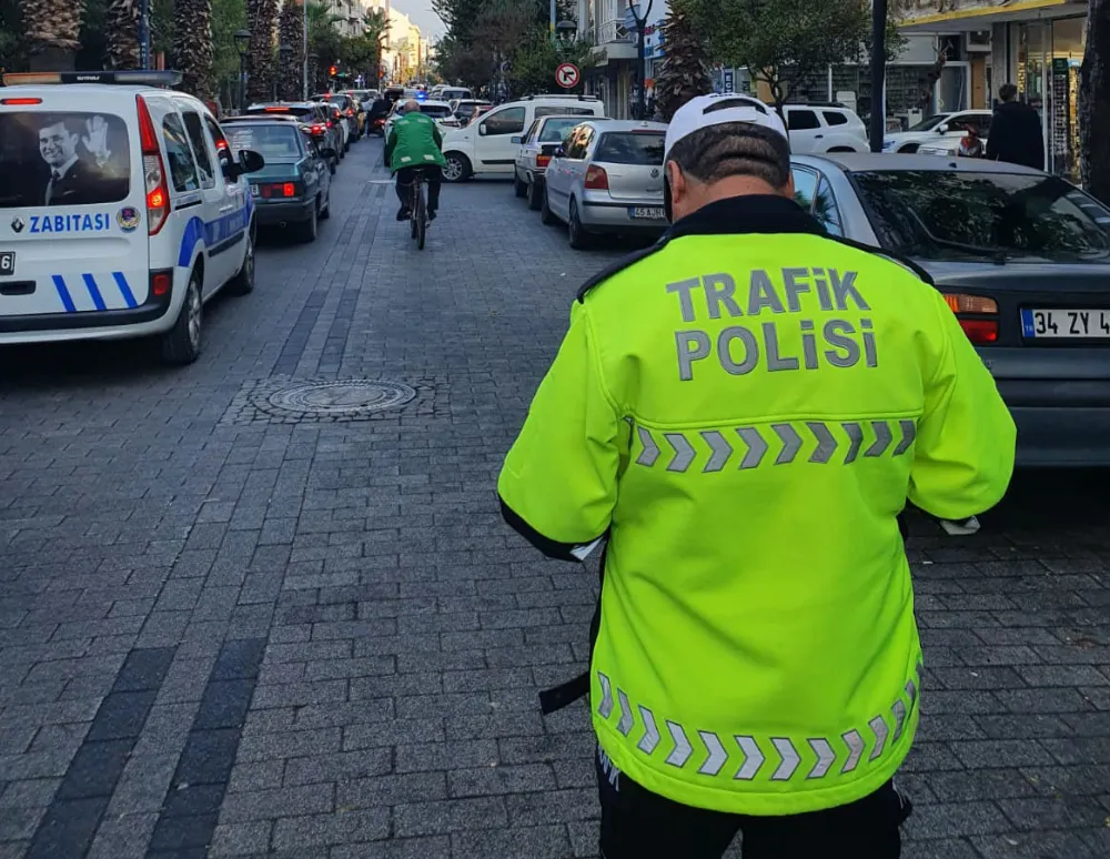 TAHİR ÜN CADDESİ’NDE TRAFİK DENETİMLERİ YAPILDI
