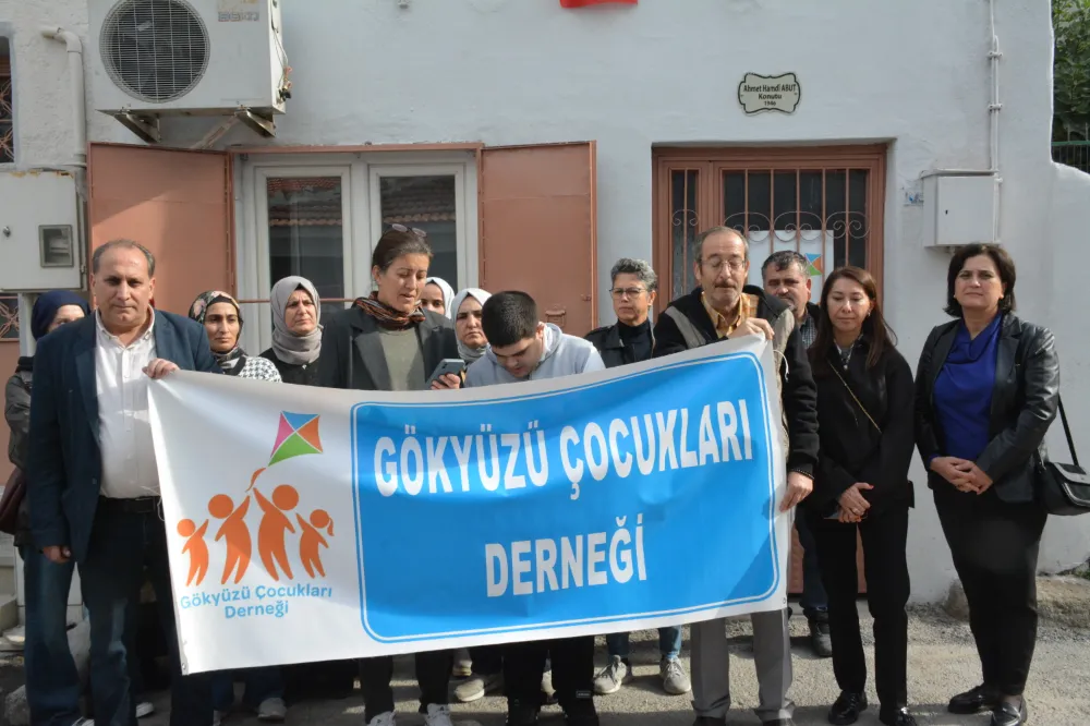 OTİZMLİ ÖĞRENCİYE ŞİDDET İDDİASI AKHİSAR’DA TEPKİYLE KARŞILANDI