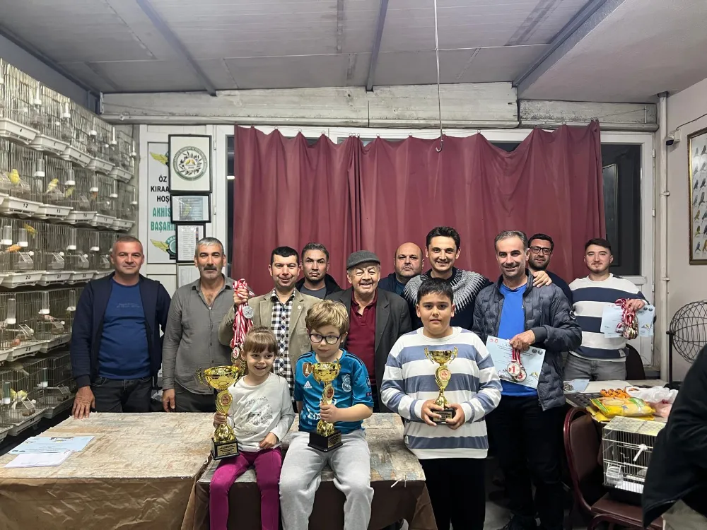 AKHİSARLI KANARYACILARA ATATÜRK KUPASI ÖDÜLLERİ VERİLDİ
