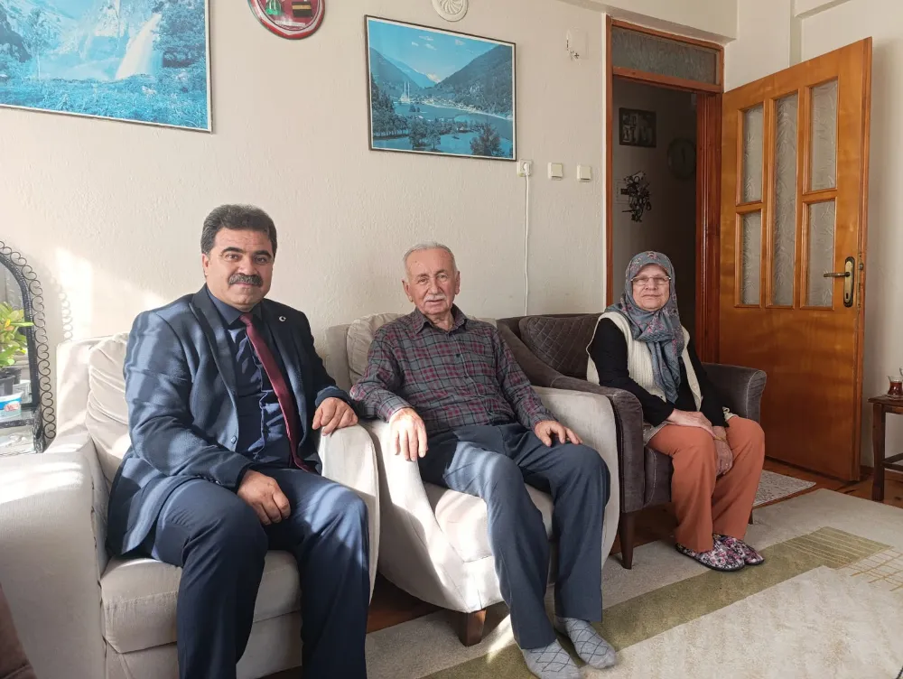 EMEKLİ ÖĞRETMENLERE 24 KASIM’A ÖZEL ANLAMLI ZİYARET