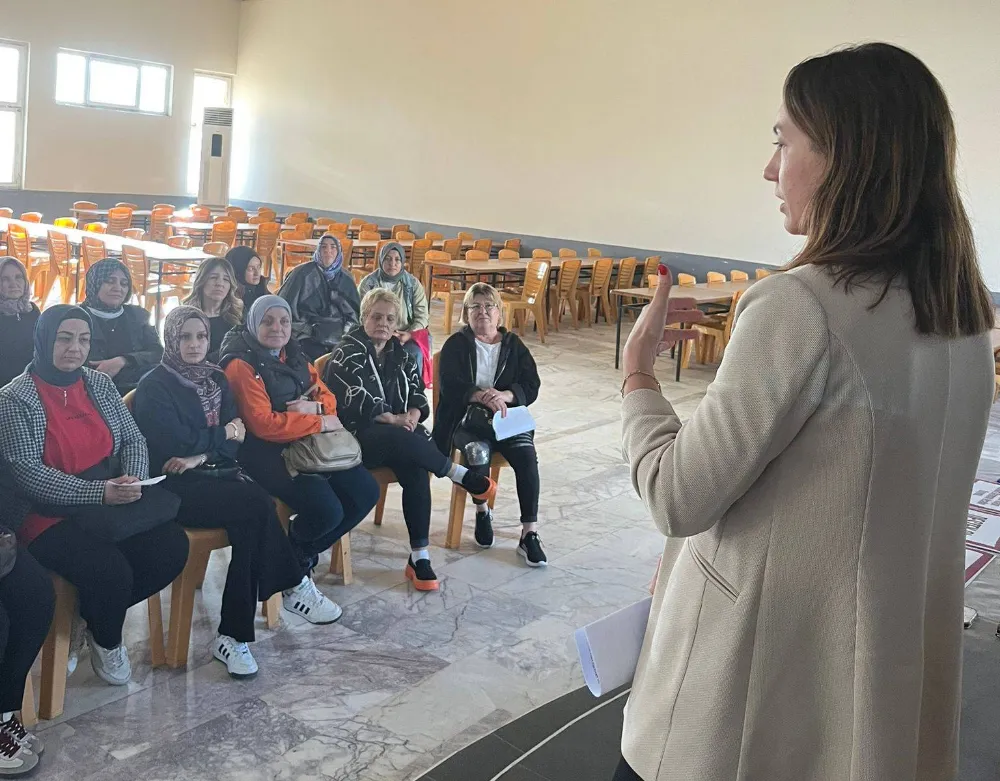 AKHİSAR BELEDİYESİ’NDEN KADINA YÖNELİK ŞİDDETE KARŞI EĞİTİM VE ATÖLYE ÇALIŞMALARI