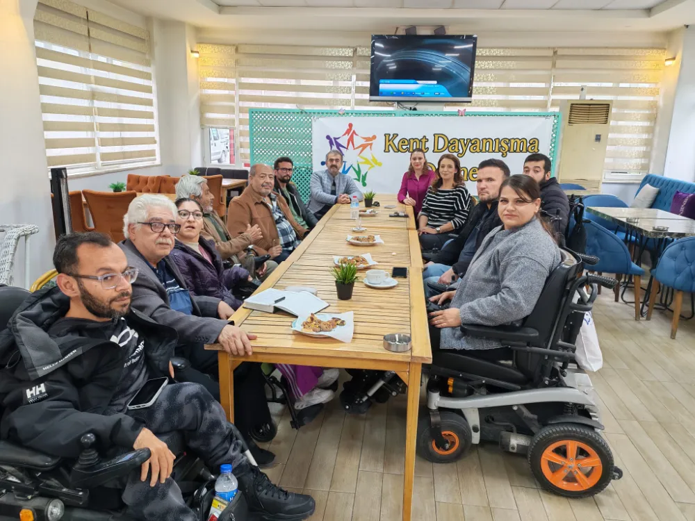 KENT DAYANIŞMA DERNEĞİ’NDEN 3 ARALIK DÜNYA ENGELLİLER GÜNÜ İÇİN ANLAMLI ÇAĞRI