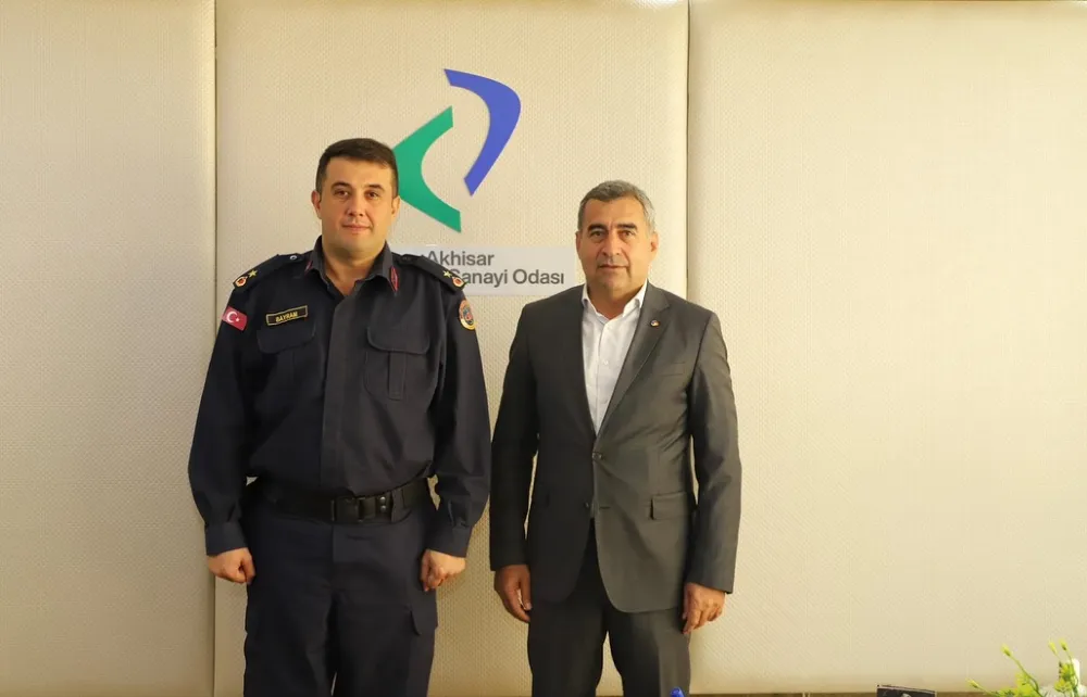 İLÇE JANDARMA KOMUTANI BAYRAM’DAN AKHİSAR TİCARET ODASI’NA ZİYARET