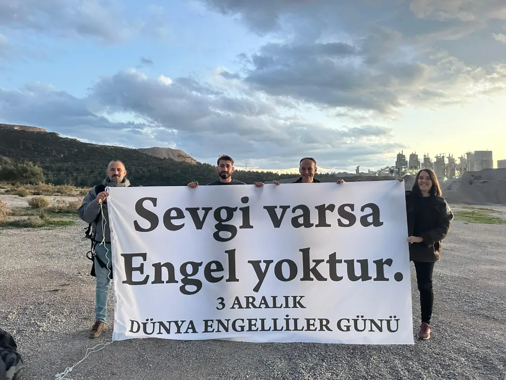 SOMA’DA GÖKYÜZÜNE TAŞINAN MESAJ: DÜNYA ENGELLİLER GÜNÜ İÇİN FARKINDALIK UÇUŞU YAPILDI
