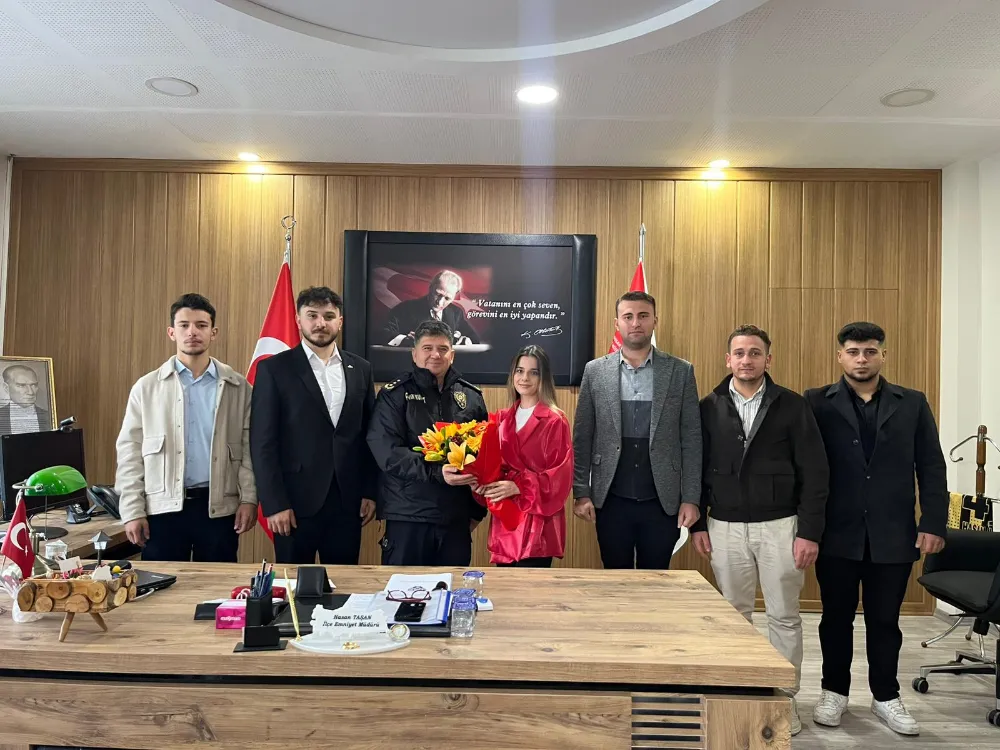 AK PARTİ AKHİSAR GENÇLİK KOLLARINDAN EMNİYET MÜDÜRÜ TAŞAN’A ZİYARET