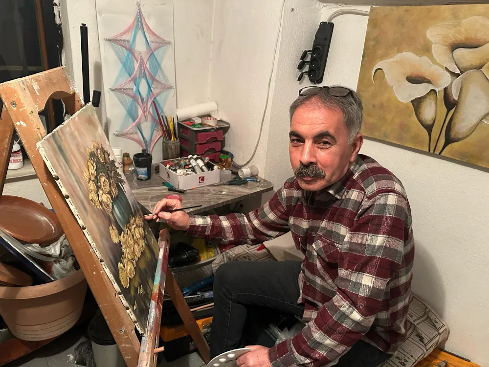 37 YIL ELEKTRİK İŞÇİSİ, 21 YIL SANATÇI