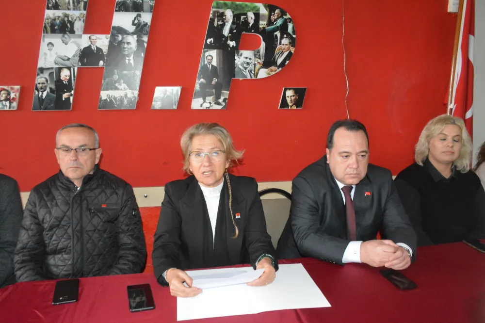 CHP AKHİSAR İLÇE BAŞKANLIĞI, 6 ŞUBAT DEPREMİNİN 2. YILDÖNÜMÜNDE BASIN AÇIKLAMASI YAPTI