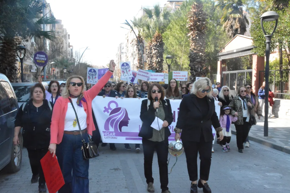 8 MART KADIN DAYANIŞMA GÜNÜ YÜRÜYÜŞÜ YAPILDI