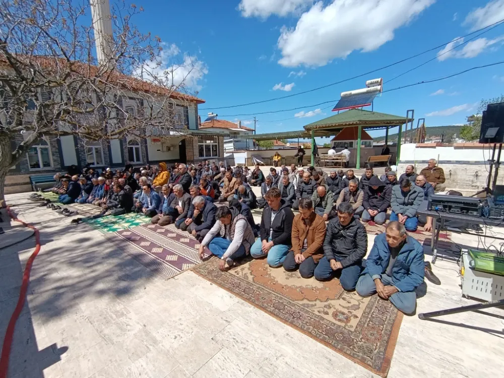 ÇAMÖNÜ MAHALLESİNDE GELENEKSEL YAĞMUR DUASI VE HAYIR YEMEĞİ 