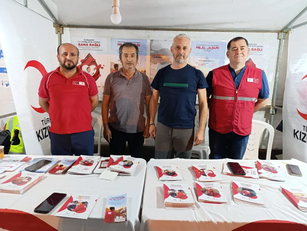 KIZILAY, ÇAĞLAK FESTİVALİ’NDE AKHİSAR HALKIYLA BULUŞTU