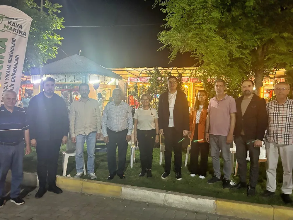 CHP AKHİSAR’DAN ÇAĞLAK FESTİVALİ’NDE SİYASİ PARTİLERE NEZAKET ZİYARETLERİ