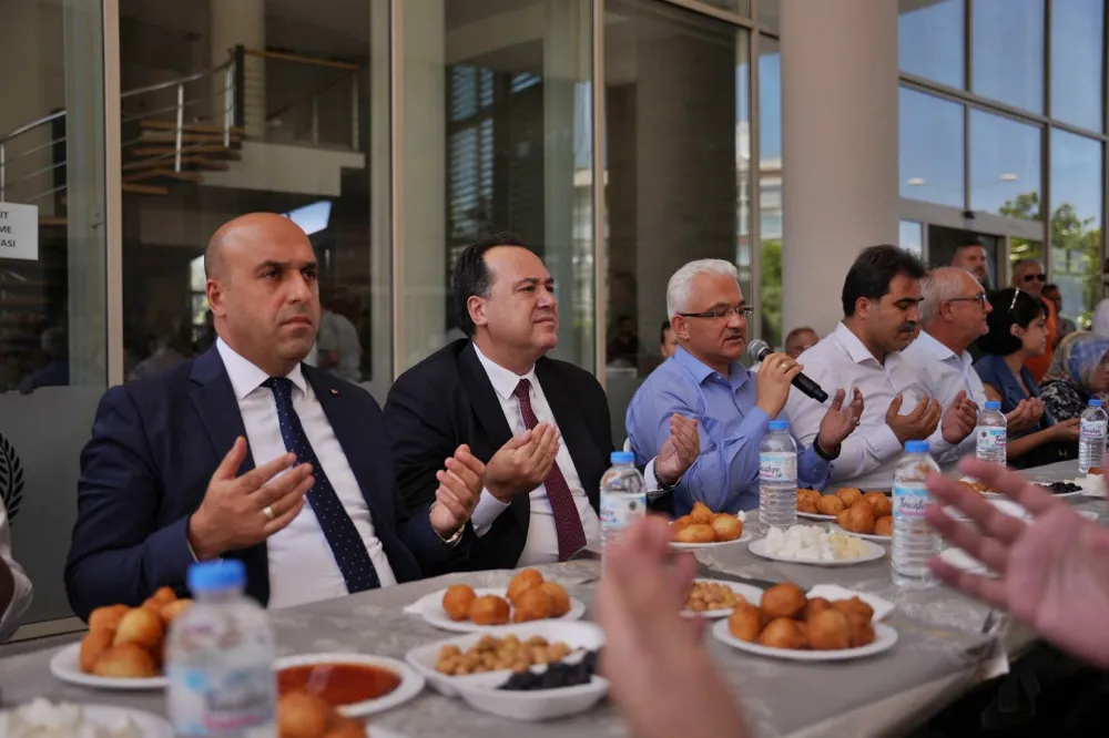 BAŞKAN ZEYREK’İN AZİZ HATIRASINA LOKMA HAYRI DÜZENLENDİ