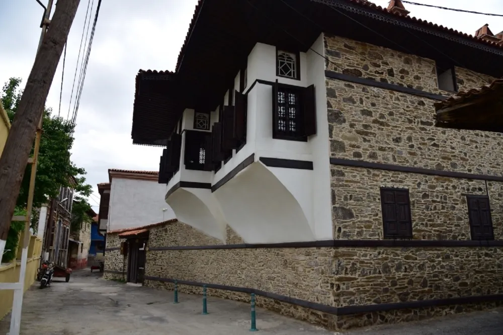 KULA: TARİHİN DERİNLİKLERİNDEN GÜNÜMÜZE UZANAN BİR ANIT KENT
