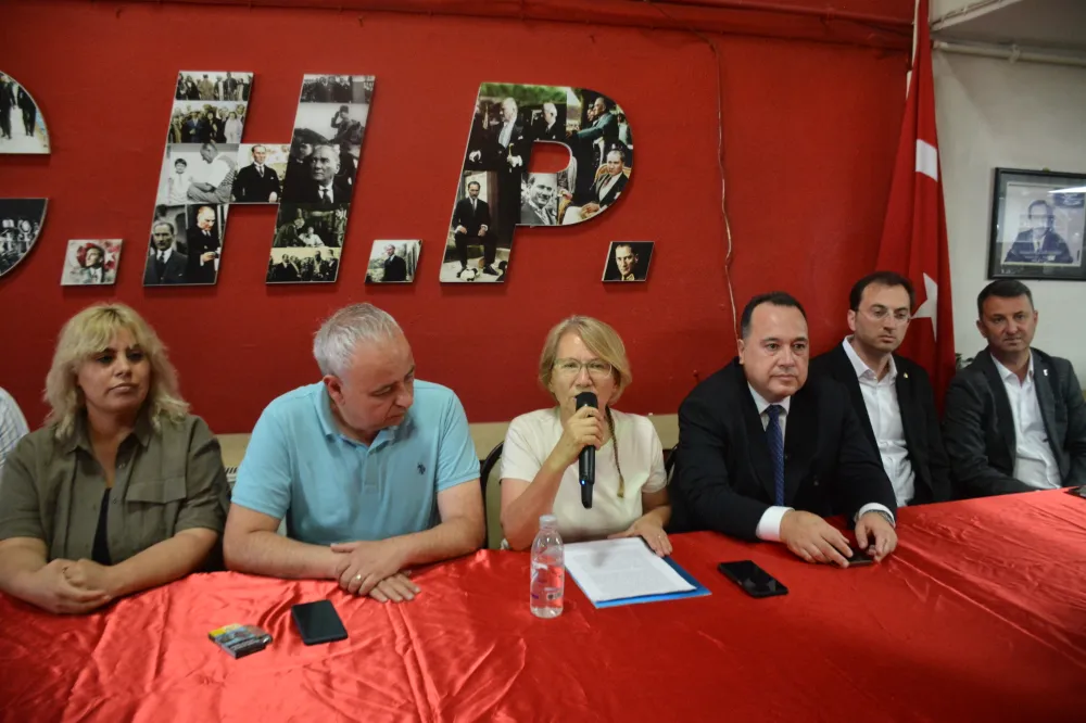 CHP AKHİSAR İLÇE ÖRGÜTÜNDEN EĞİTİM YILI SONU BASIN AÇIKLAMASI