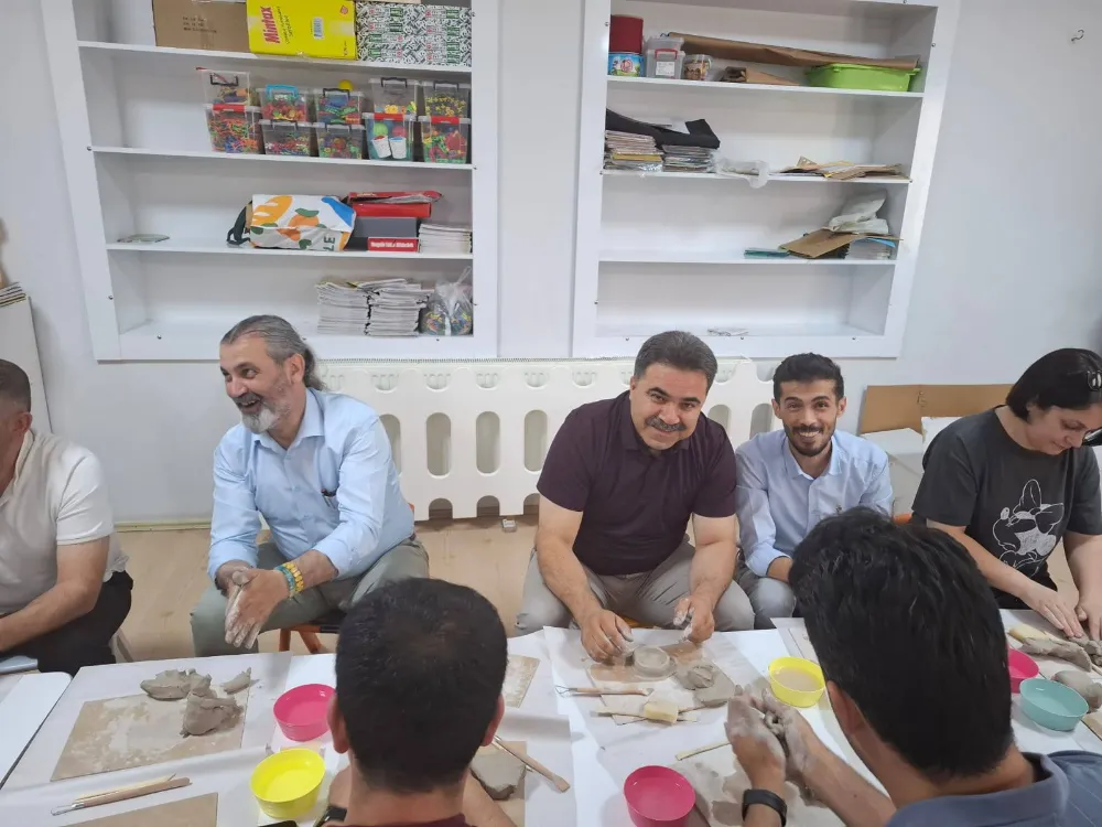 EĞİTİMCİLER SERAMİK ATÖLYESİNDE SANATLA BULUŞTU
