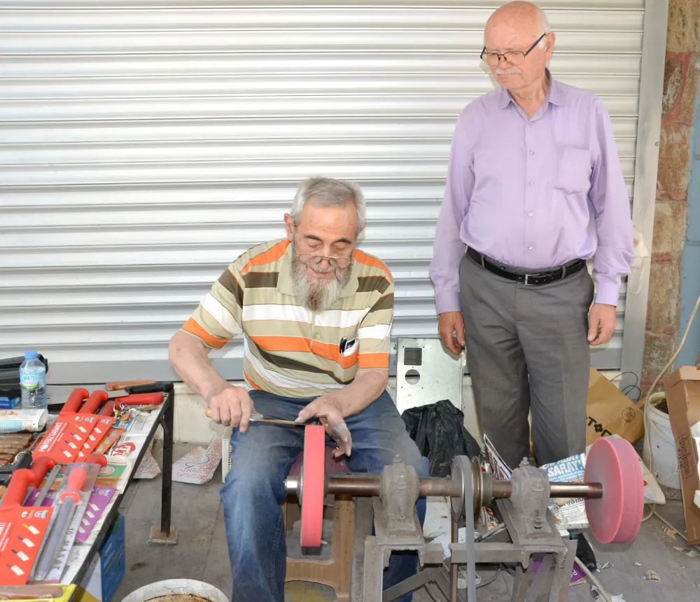 BIÇAK BİLEYİCİLERİNDE BAYRAM YOĞUNLUĞU