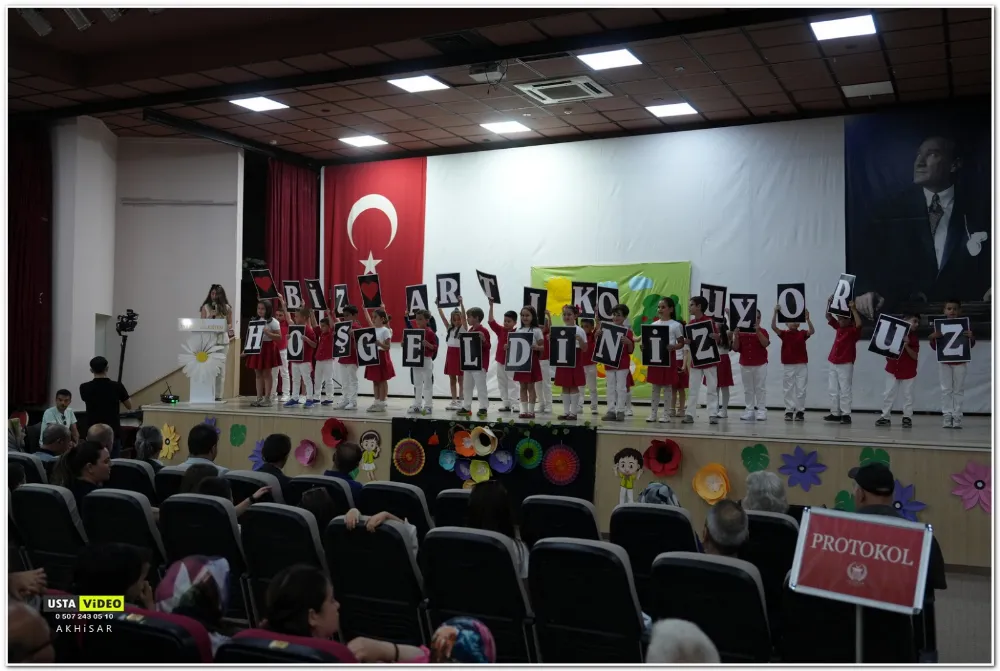 ŞEHİT AHMET TEZCAN İLKOKULU’NDA OKUMA BAYRAMI COŞKUSU 