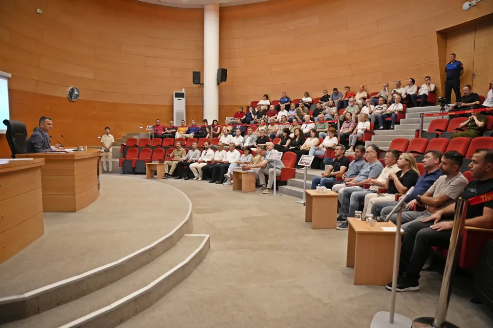 BAŞKAN KAYSERİLİ BAŞKANLIĞINDA İLK MECLİS TOPLANTISI YAPILDI