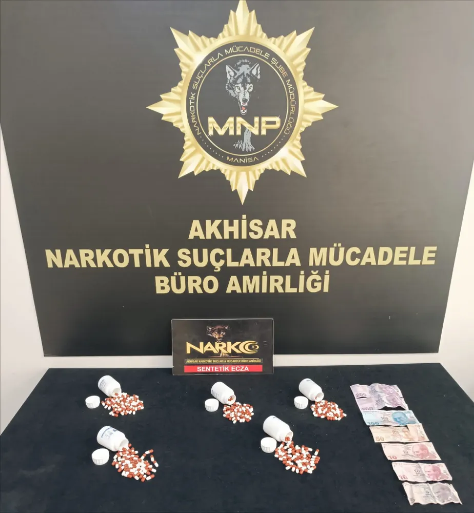 AKHİSAR’DA UYUŞTURUCU TİCARETİ YAPAN ŞAHIS TUTUKLANDI