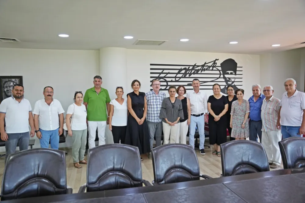 BAŞKAN KAYSERİLİ, MERKEZ MAHALLE MUHTARLARINI BELEDİYEDE AĞIRLADI