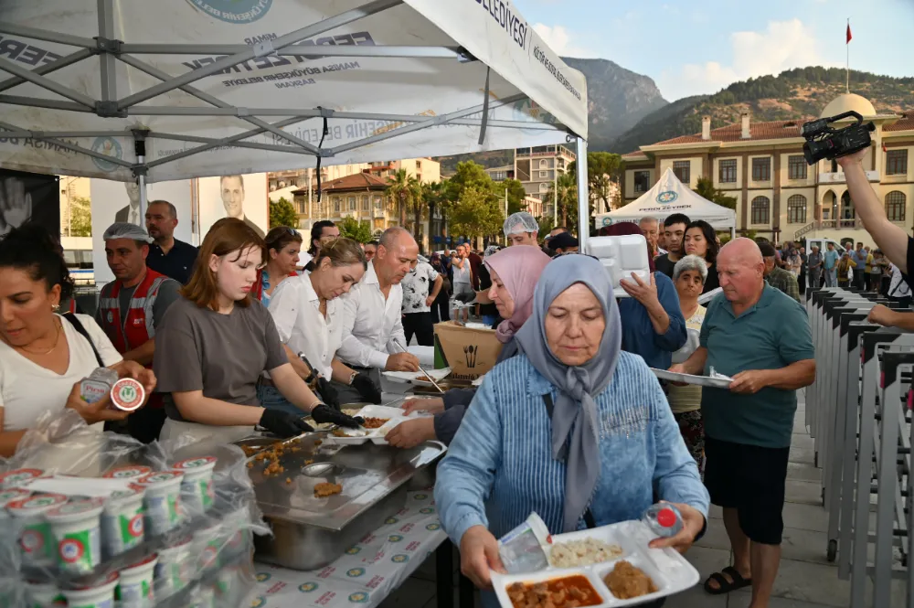 MERHUM BAŞKAN FERDİ ZEYREK VEFATININ 52. GÜNÜNDE DUALARLA ANILDI