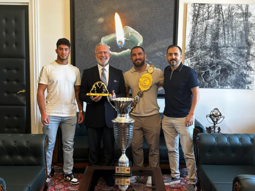 BAHADIR YENİŞEHİRLİOĞLU, FEYZULLAH AKTÜRK’Ü  AĞIRLADI