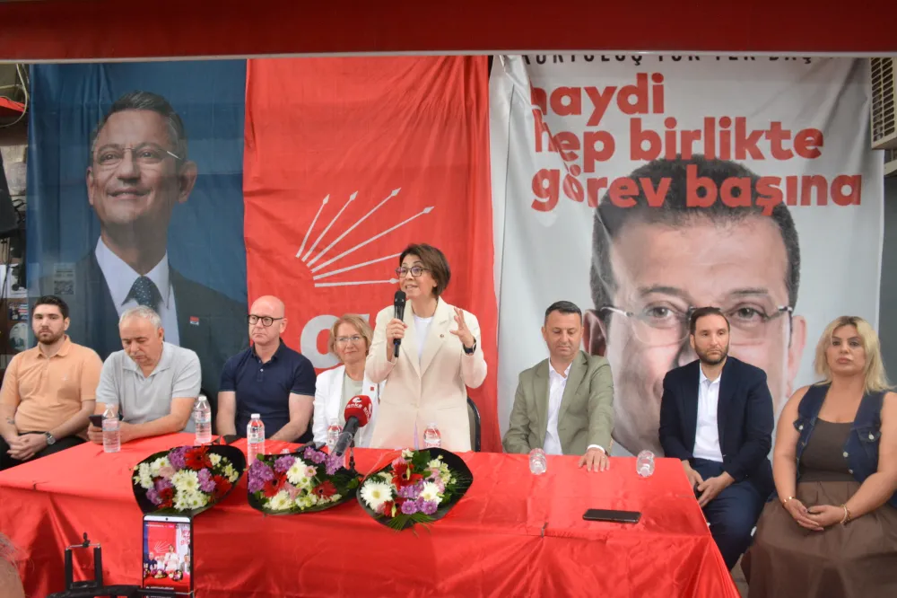 CHP’Lİ VEKİLLER AKHİSAR’DA VATANDAŞLARLA BULUŞTU