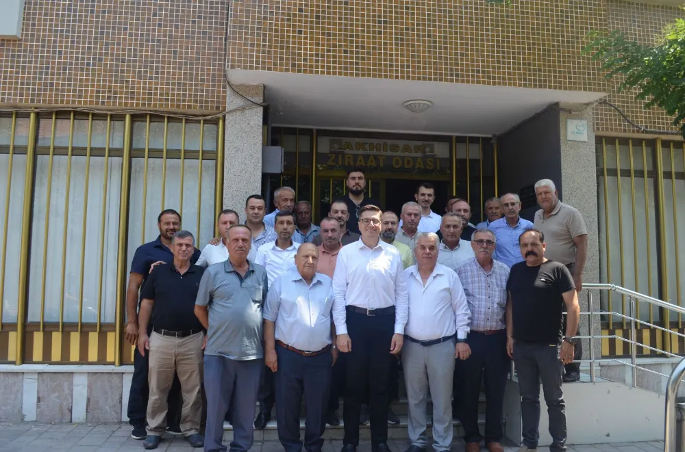 AK PARTİ AKHİSAR İLÇE TEŞKİLATI’NDAN ZİRAAT ODASI’NA ZİYARET