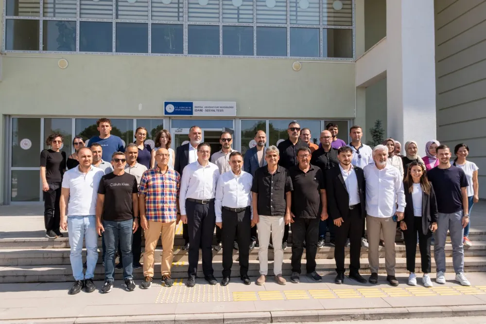 BAYBATUR VE SÖZCÜER’DEN GENÇLERE MÜJDE: KYK YURDU KAPILARINI AÇIYOR