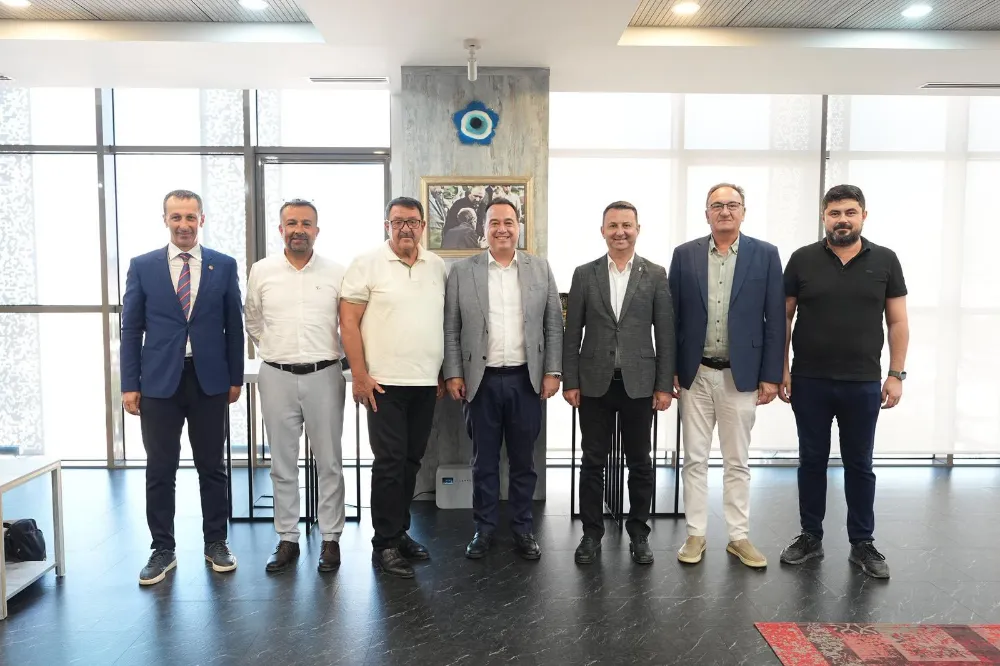 ZEYTİN İHTİSAS OSB YÖNETİMİ, BAŞKAN DUTLULU’YU ZİYARET ETTİ