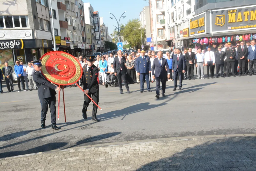 AKHİSAR’IN DÜŞMAN İŞGALİNDEN KURTULUŞUNUN 103. YILI COŞKUYLA KUTLANDI